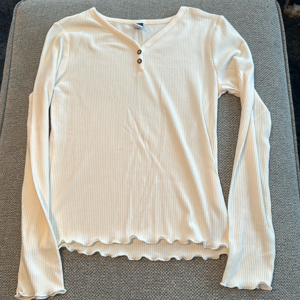 Old navy ribbed long sleeve shirt